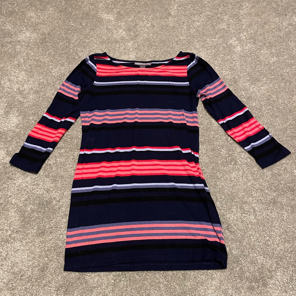 A Pea in the Pod Maternity Shirt